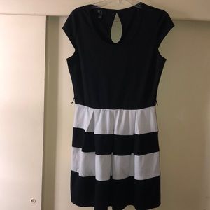 BCX Black & White striped cocktail dress✨